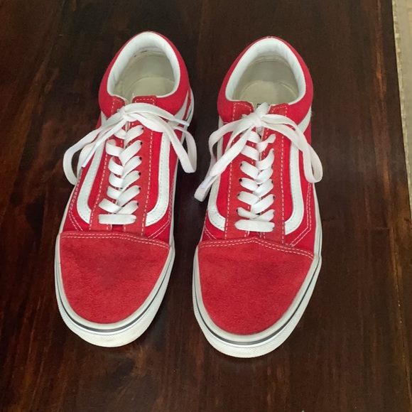 Red vans - Picture 2 of 2